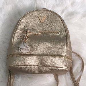 Good backpack with charms